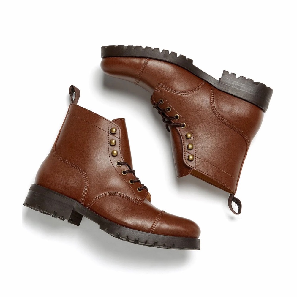 Will’s Vegan Leather Work Boots in Chesnut